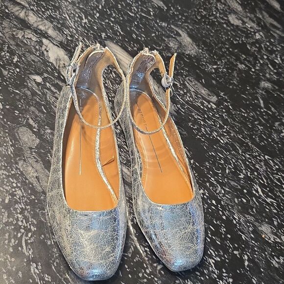 BRAND NEW REPORT METTLE SILVER DISTRESSED WOMEN'S FLAT - Picture 3 of 16